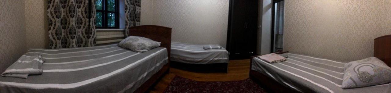 Be My Guest Hotel Osh Exterior foto